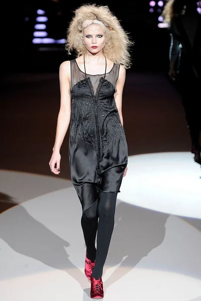 Look 43
